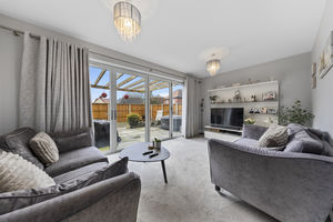 Magpie Way Newbold
